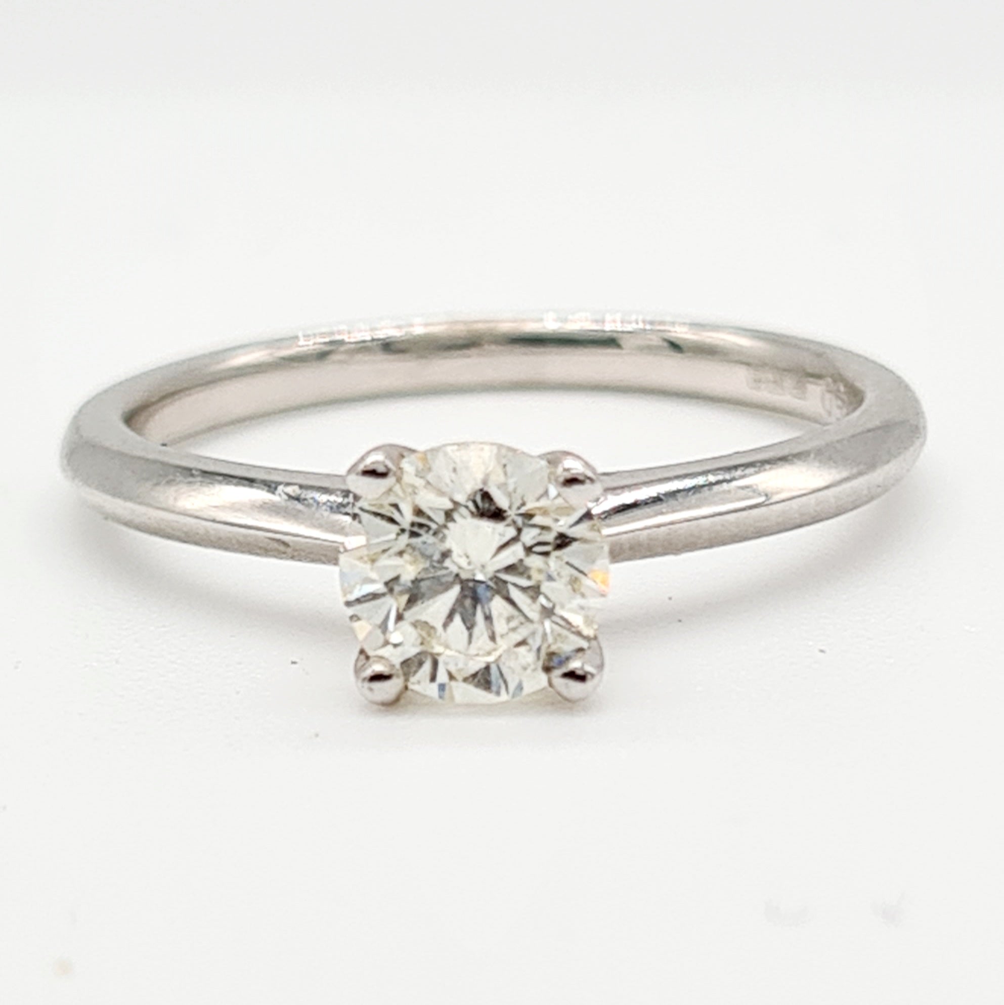 18ct White Gold Brilliant Cut Diamond Ring (0.73ct)