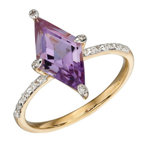 Kite shaped Ring with Amethyst and Diamonds in 9ct Yellow Gold
